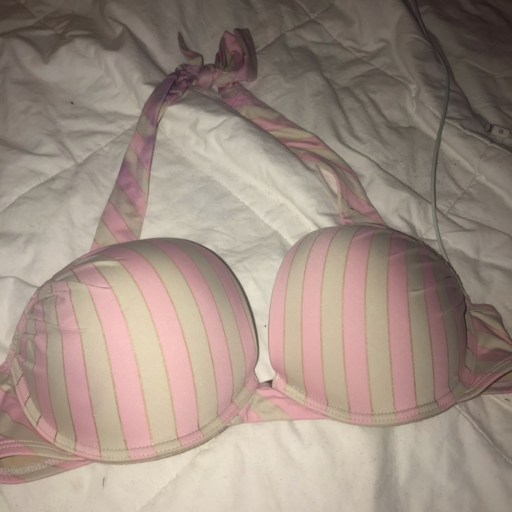 victoria’s secret bra 34C purple stain at top